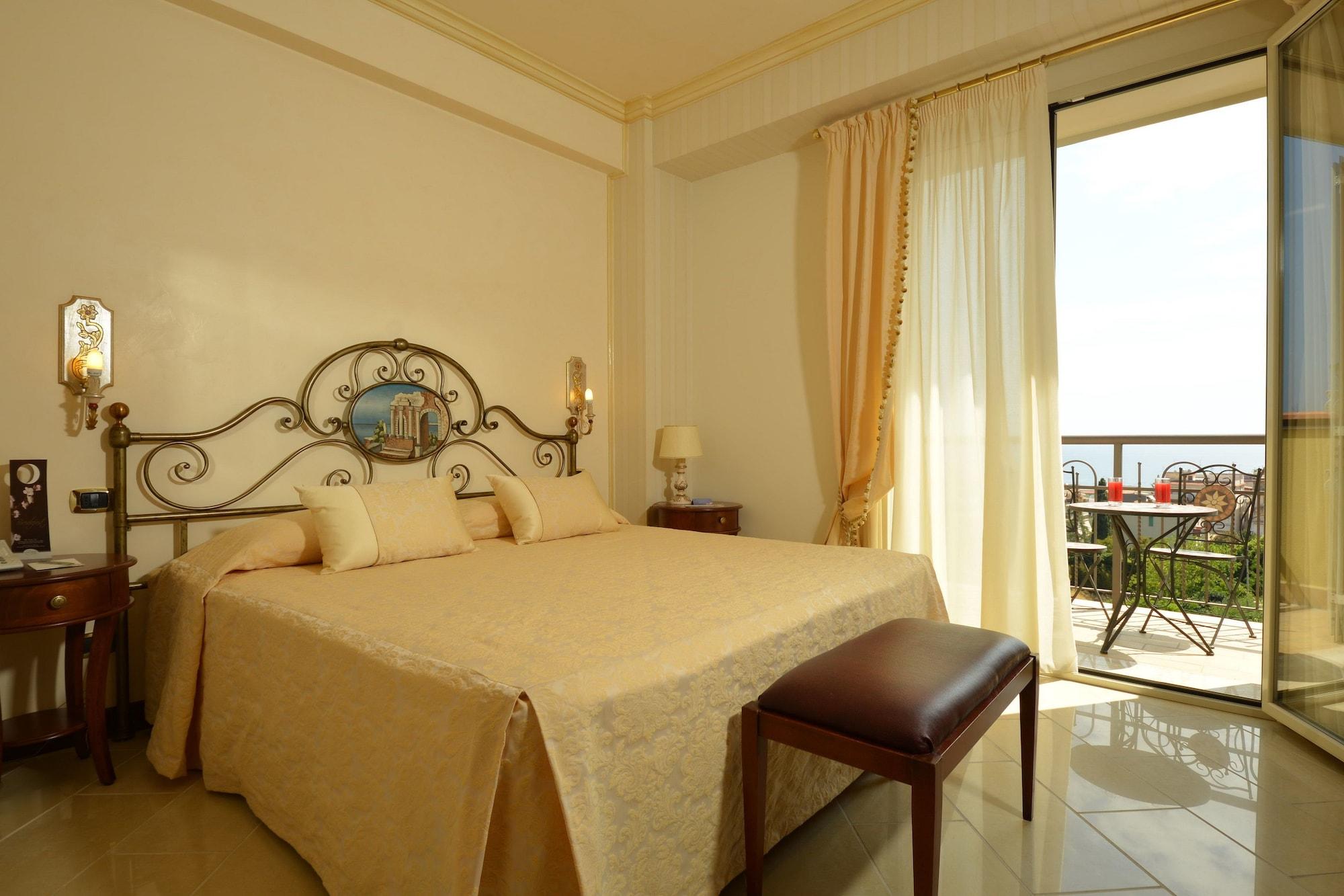 Art Hotel Diamond Naxos Taormina Giardini Naxos Exterior photo